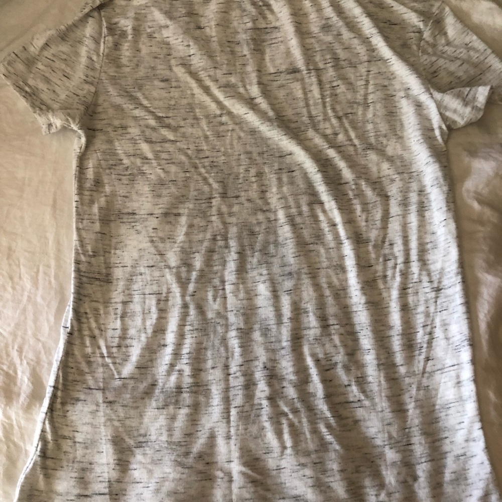 t-shirt - Picture 3 of 3
